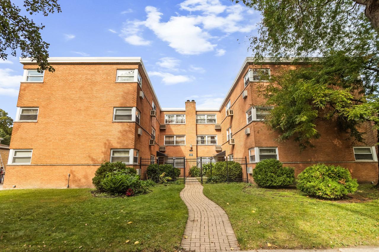 617 Case Pl. #2, Evanston, IL 60202