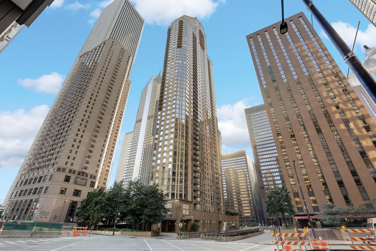 222 N Columbus Dr. #1510, Chicago, IL 60601