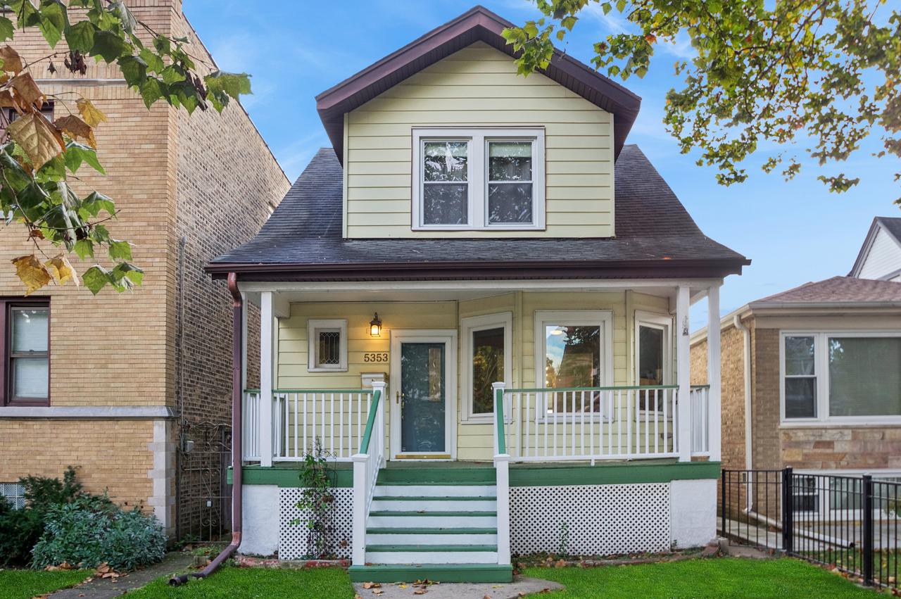 5353 N Sawyer Ave., Chicago, IL 60625