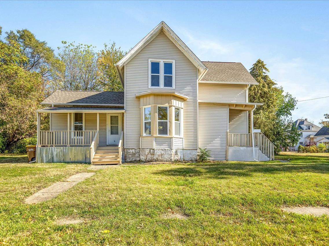 1227 Chestnut St., Rockford, IL 61102