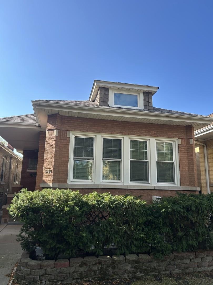 4432 N Manor Ave., Chicago, IL 60625