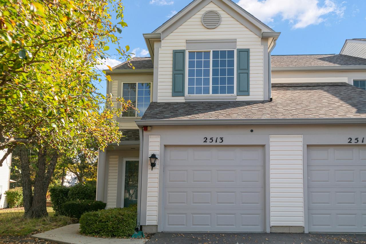 2513 Arcadia Cir., Naperville, IL 60540