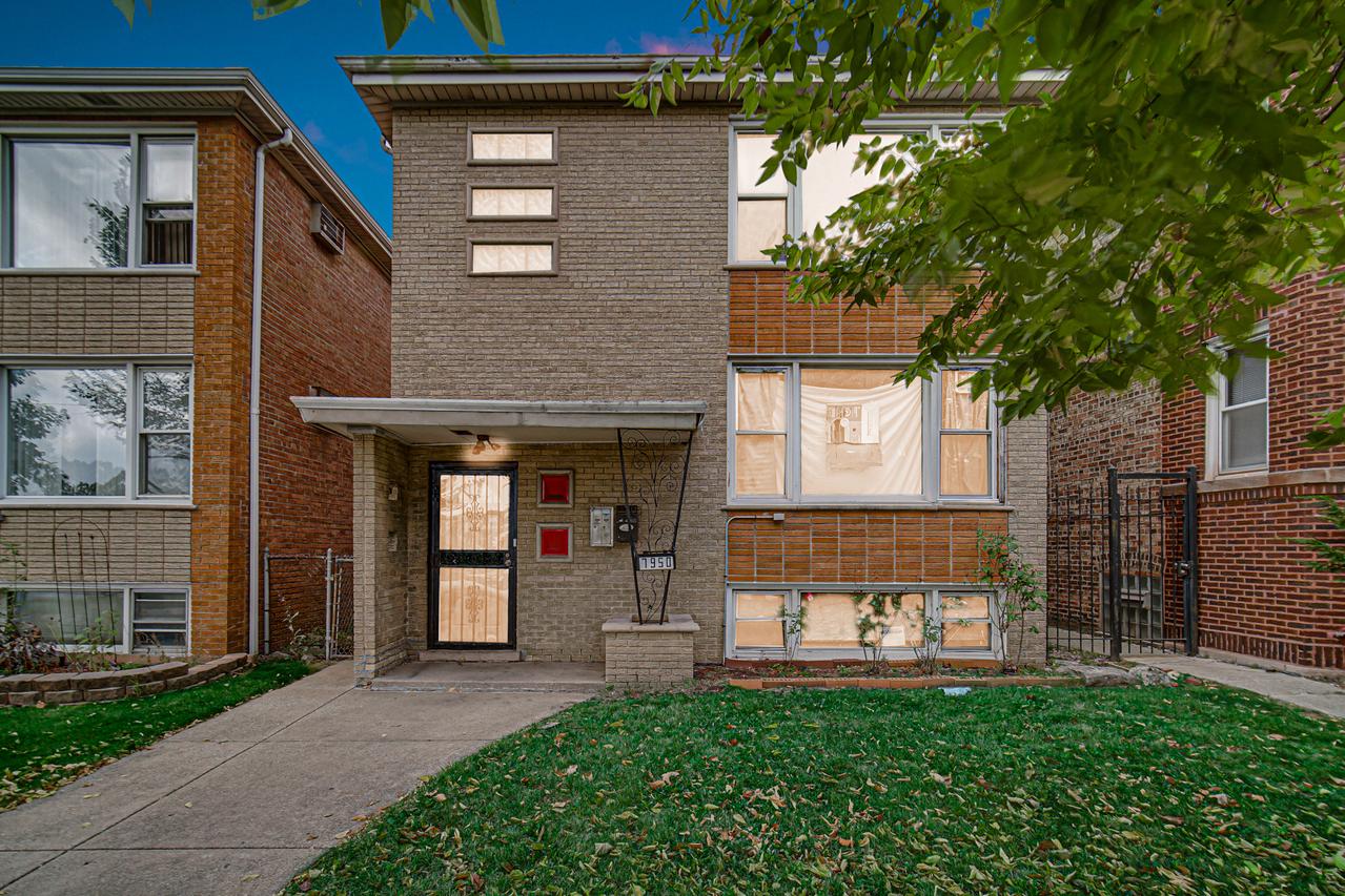 7950 S Lafayette Ave., Chicago, IL 60620