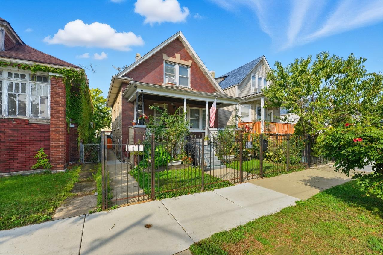 2218 N Lavergne Ave., Chicago, IL 60639