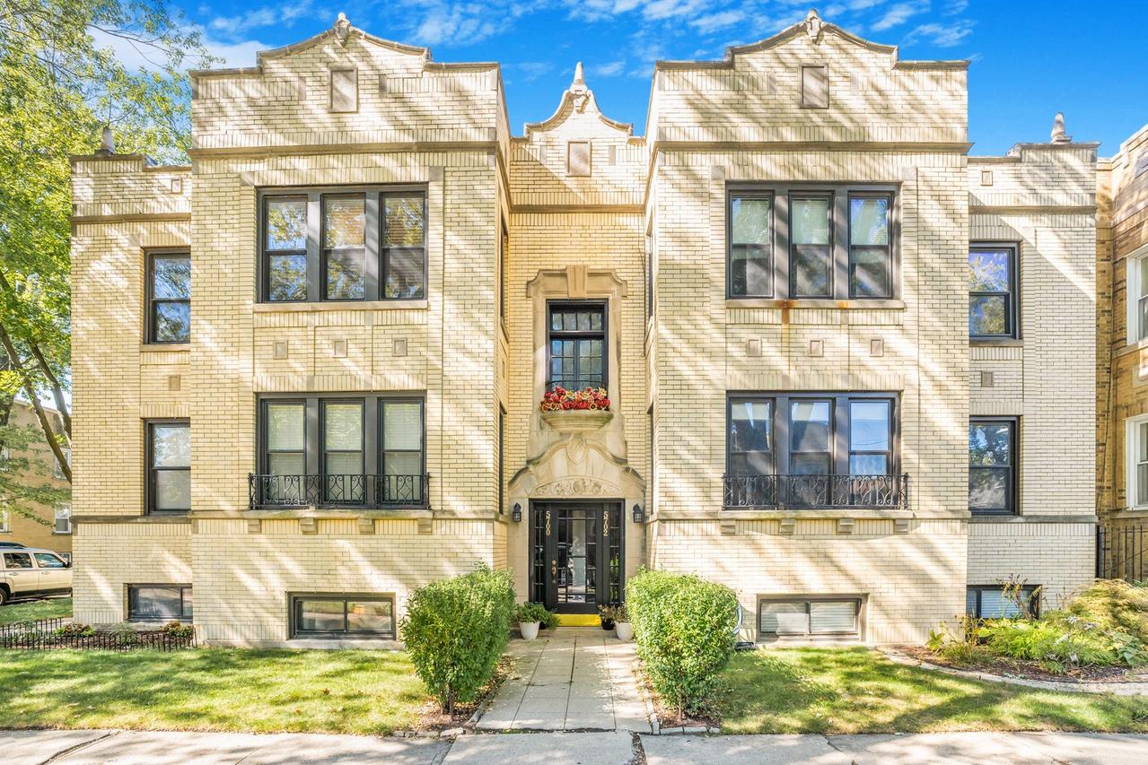 5700 N Maplewood Ave. #G, Chicago, IL 60659