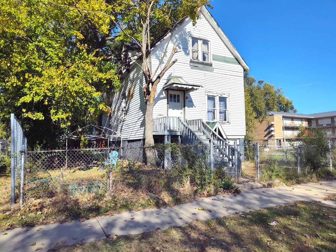 654 E 65th St., Chicago, IL 60637