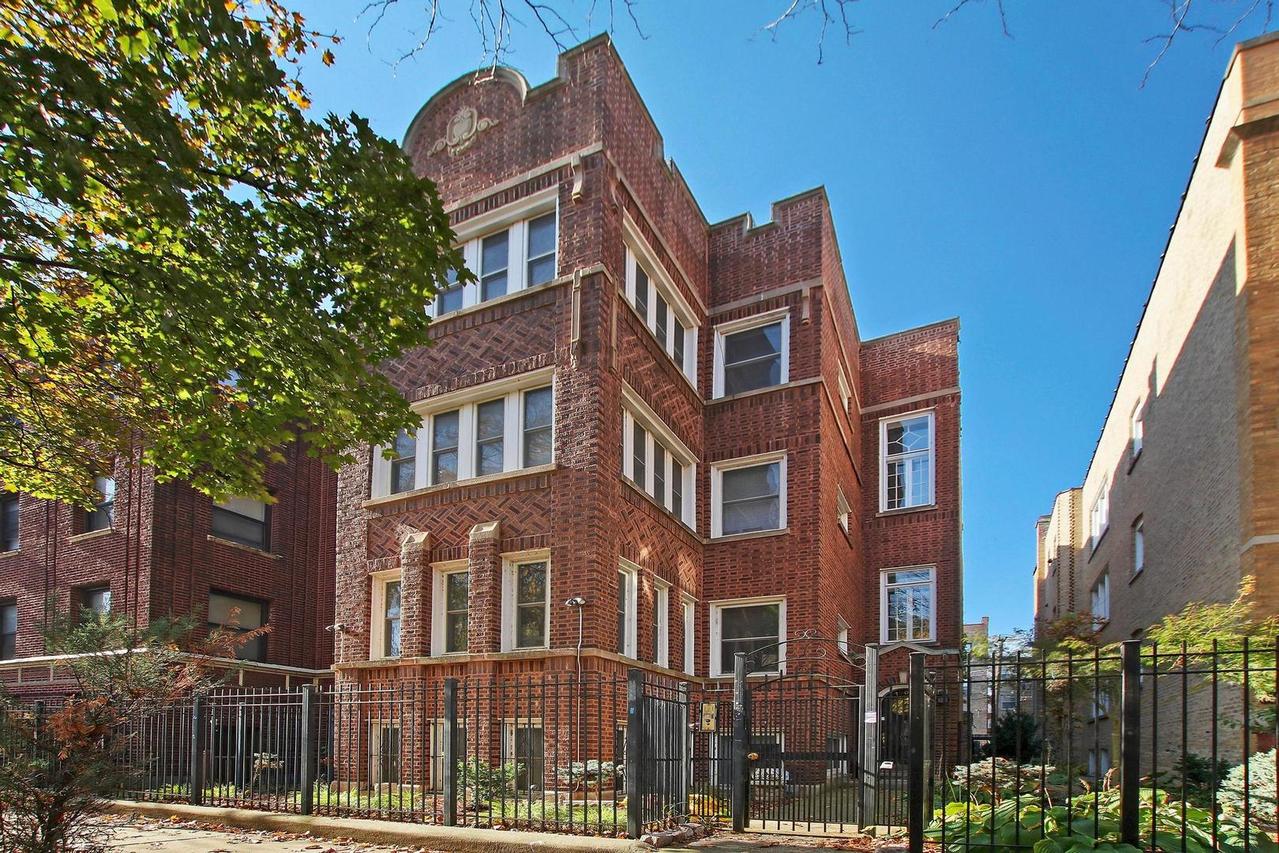 7708 N Ashland Ave., Chicago, IL 60626