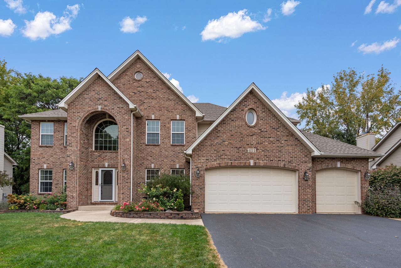 411 Bayberry Dr., Oswego, IL 60543