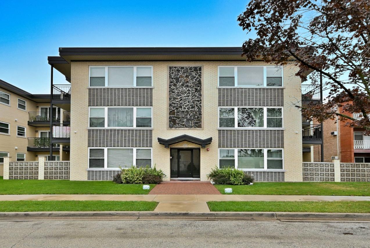 3035 Paris Ave. #305, River Grove, IL 60171