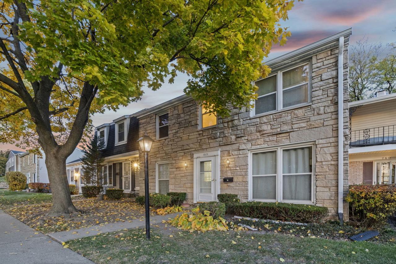 7605 Manchester Ln., Hanover Park, IL 60133
