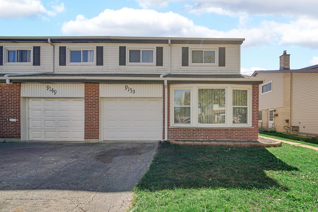 9153 W Oaks St., Des Plaines, IL 60016