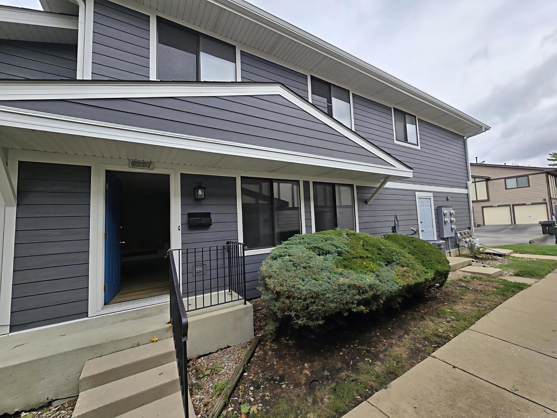 6267 Gold Cir., Hanover Park, IL 60133