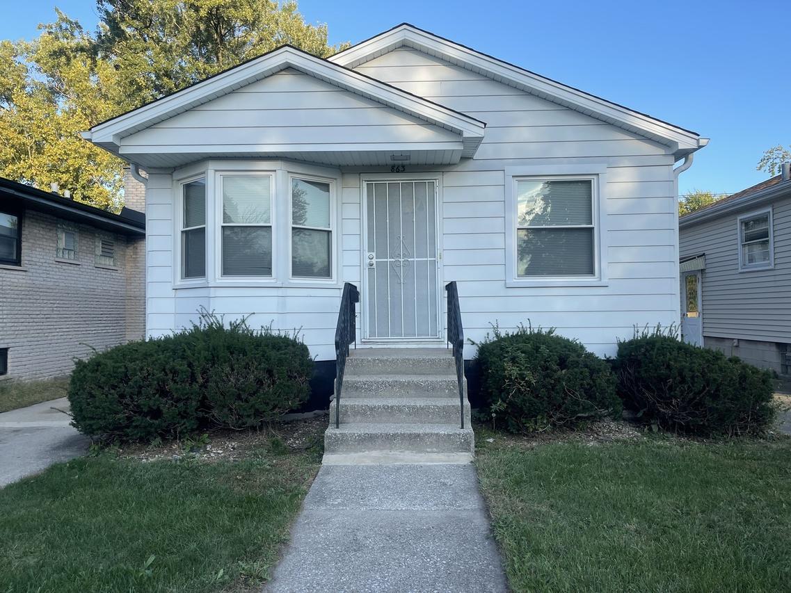 863 Mackinaw Ave., Calumet City, IL 60409