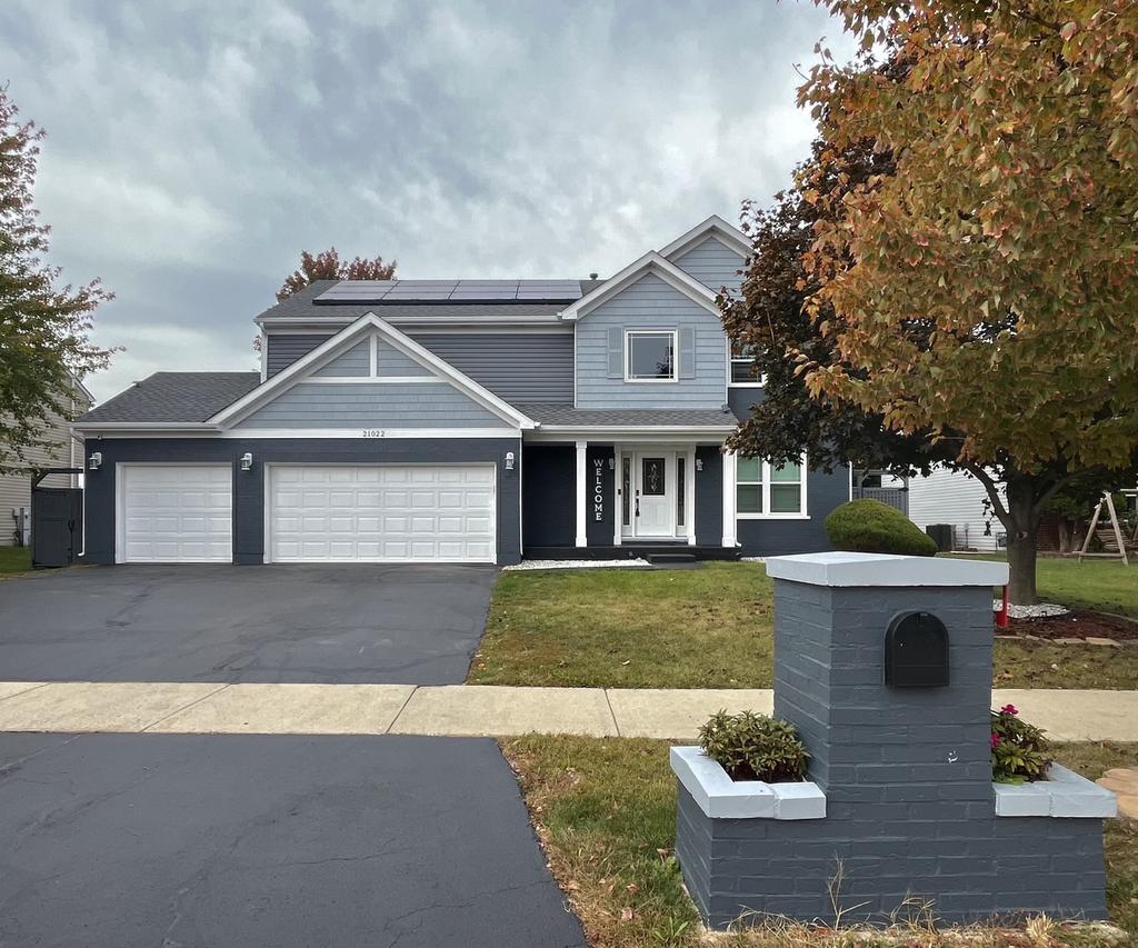 21022 Longmeadow Dr., Crest Hill, IL 60403