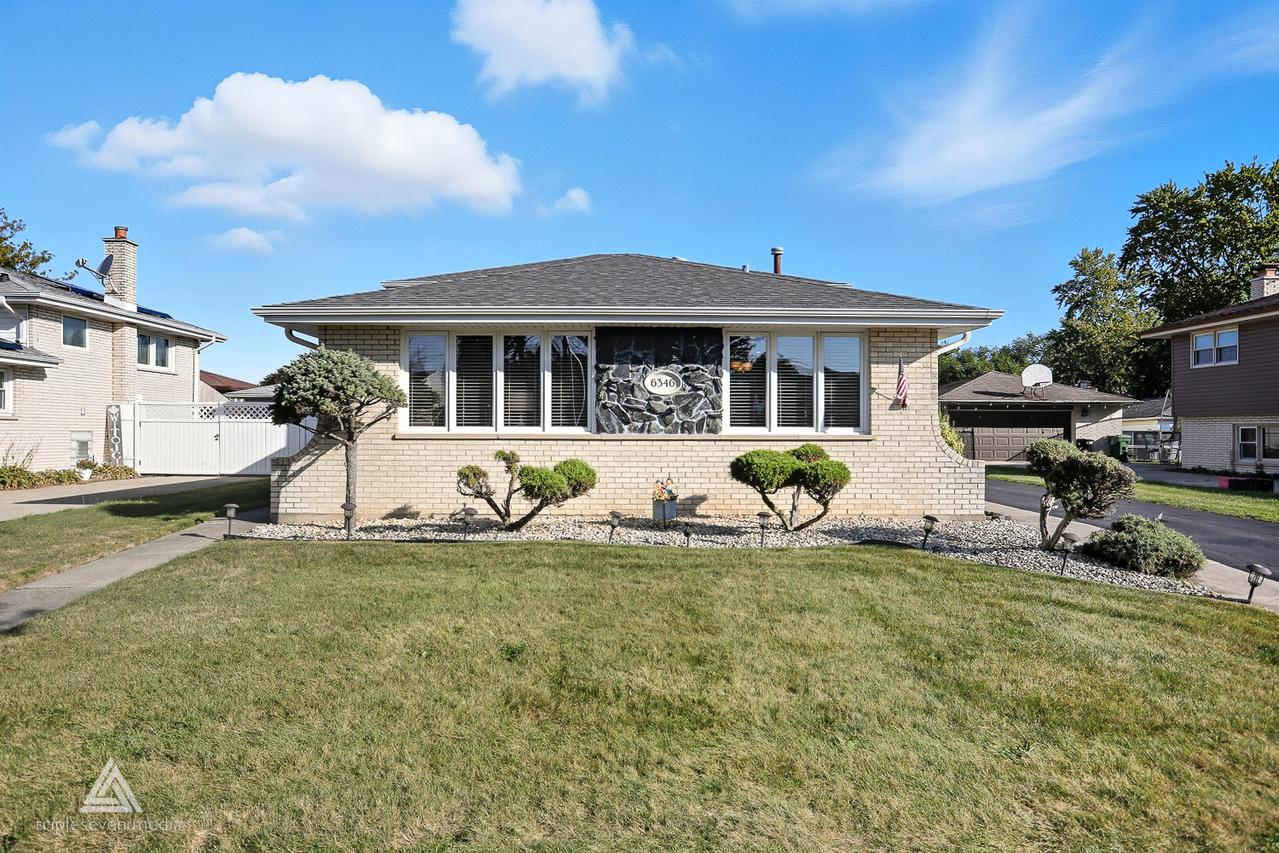 6346 90th St., Oak Lawn, IL 60453