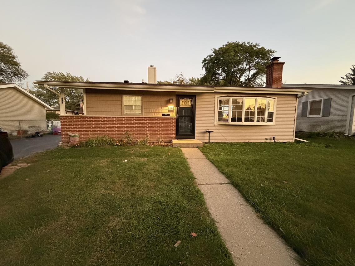 443 Diane Dr., Buffalo Grove, IL 60089