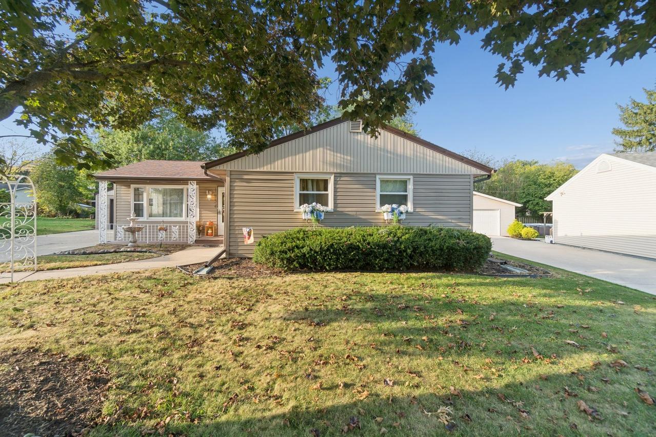 1954 Wisteria Rd., Rockford, IL 61107
