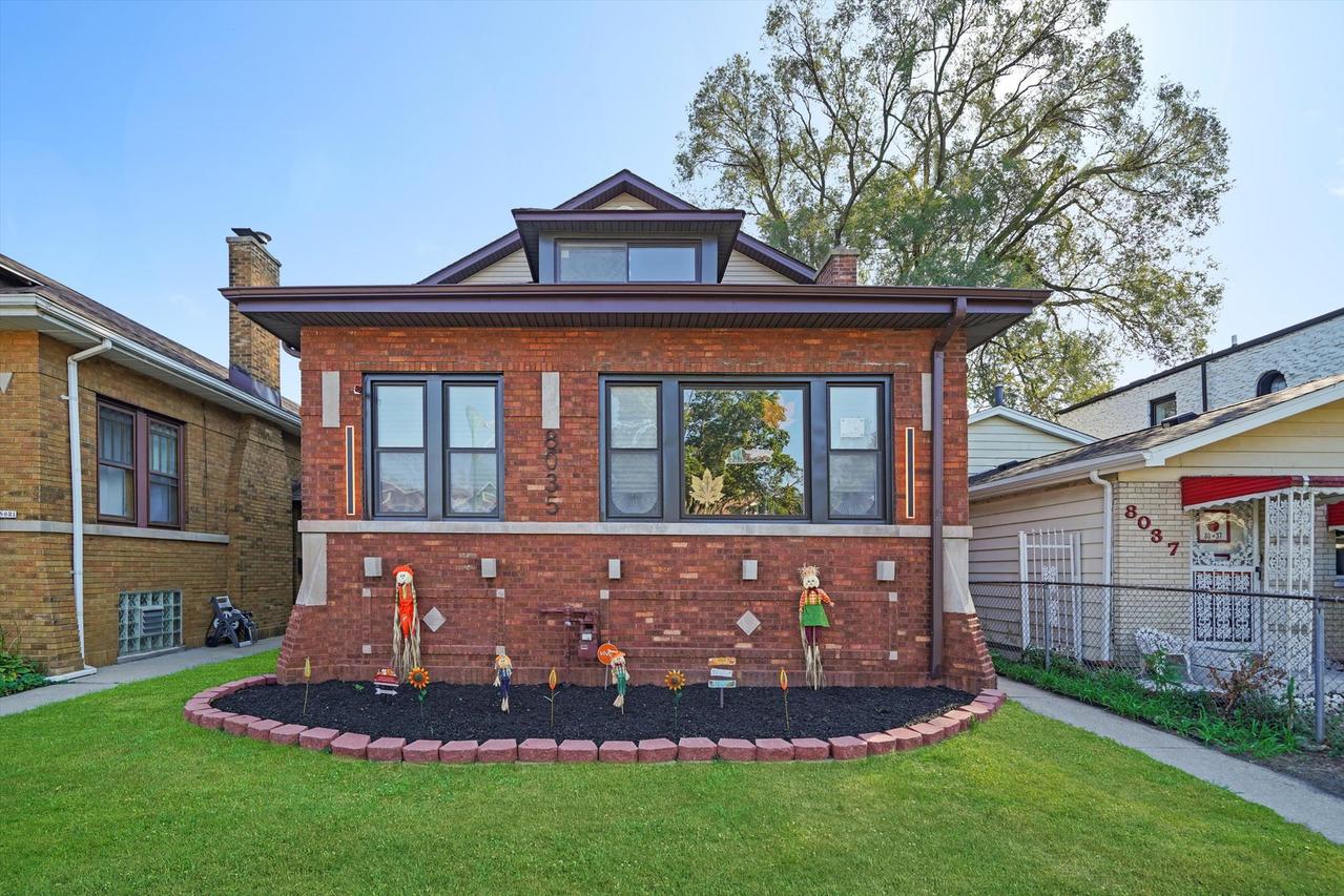 8035 S Blackstone Ave., Chicago, IL 60619