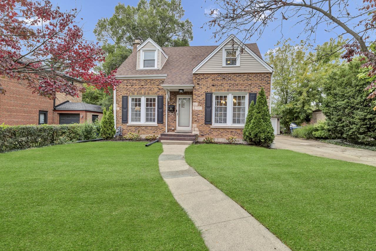 298 Harvey Ave., Des Plaines, IL 60016