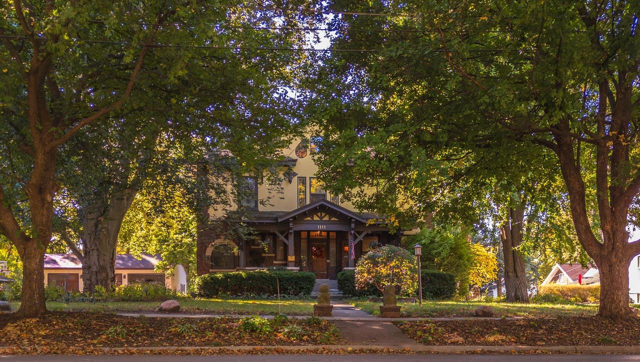 1111 E Grove St., Bloomington, IL 61701