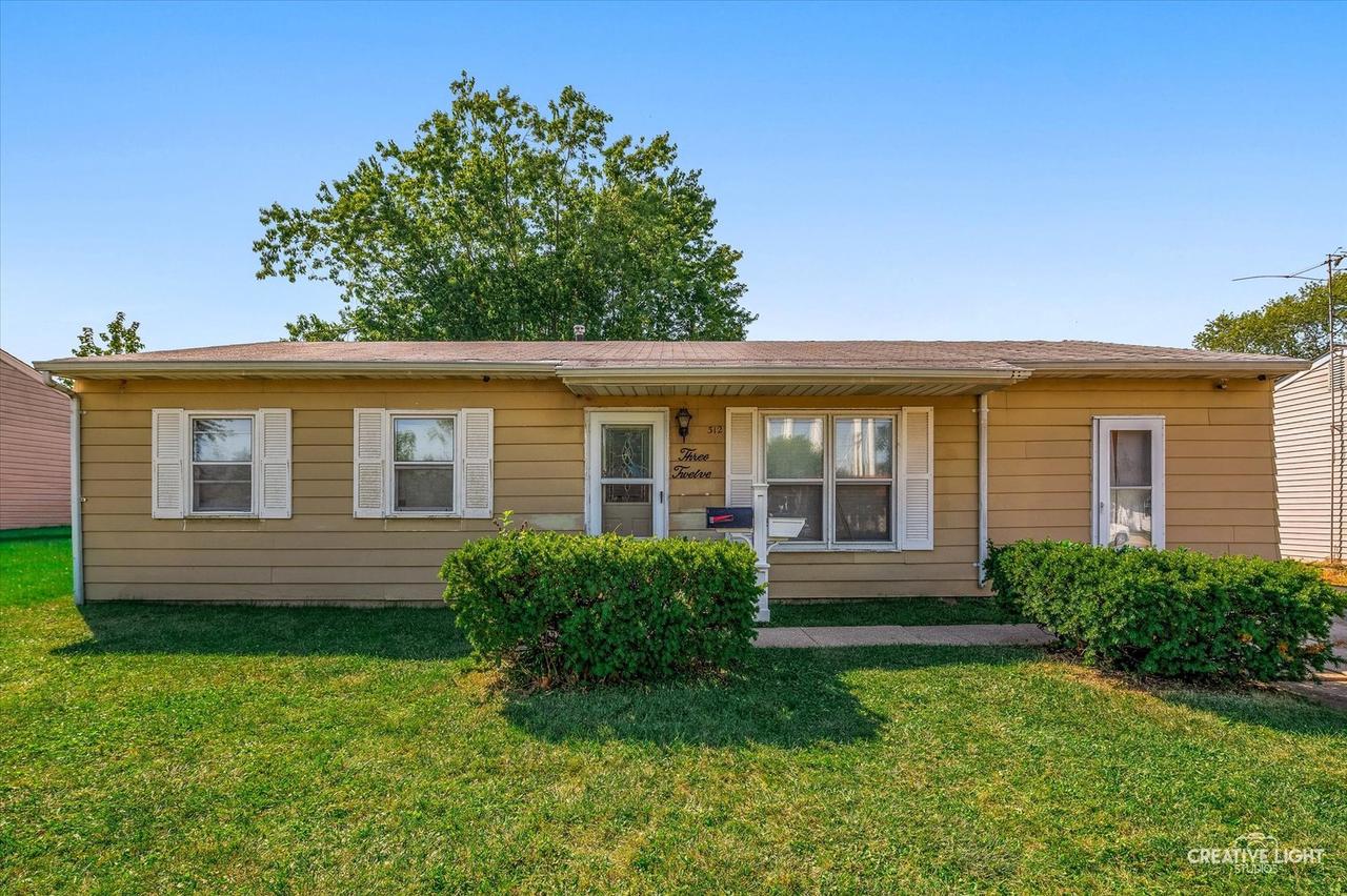 312 Fremont Ave., Romeoville, IL 60446