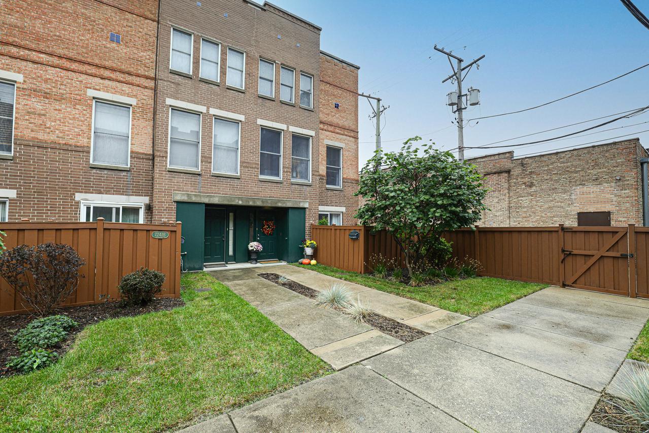 7241 Franklin St. #B, Forest Park, IL 60130