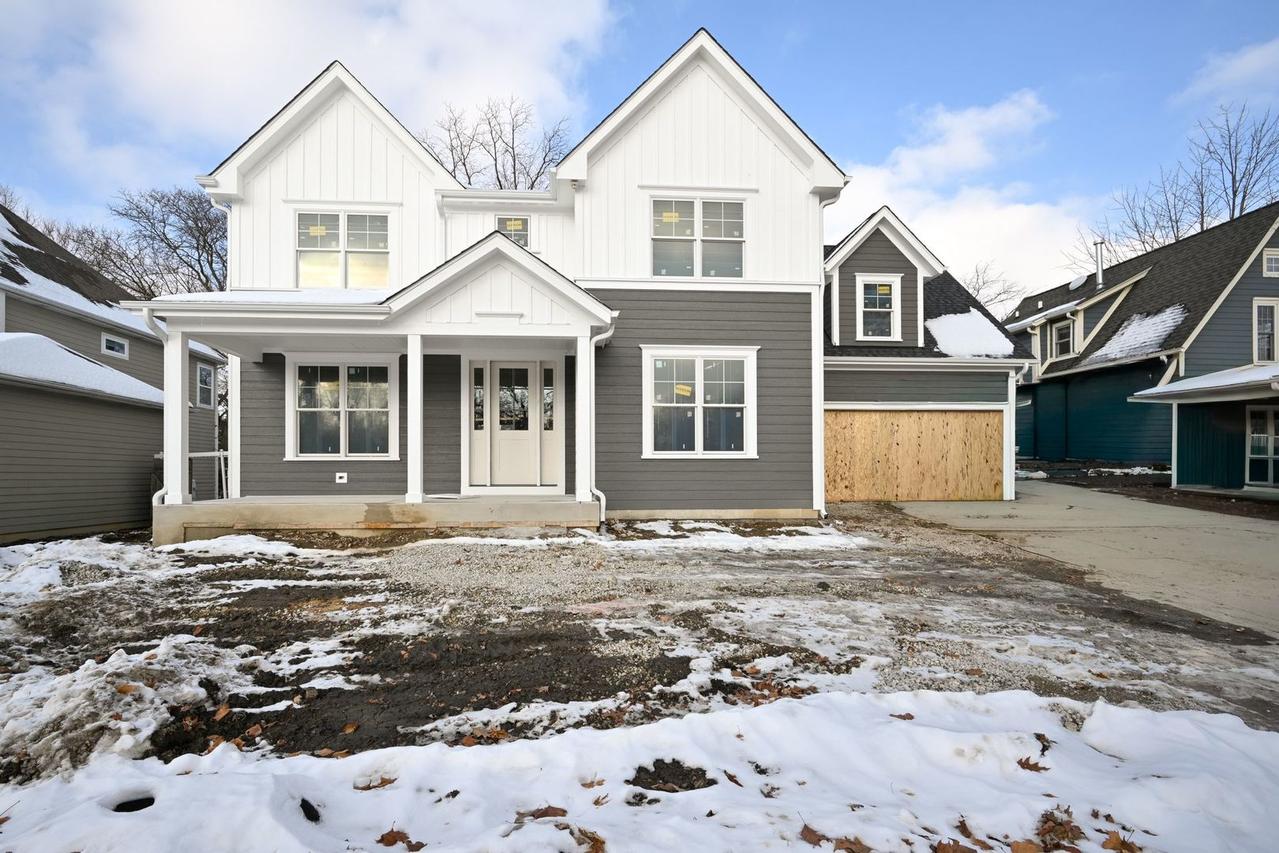 540 Elm St., Glen Ellyn, IL 60137