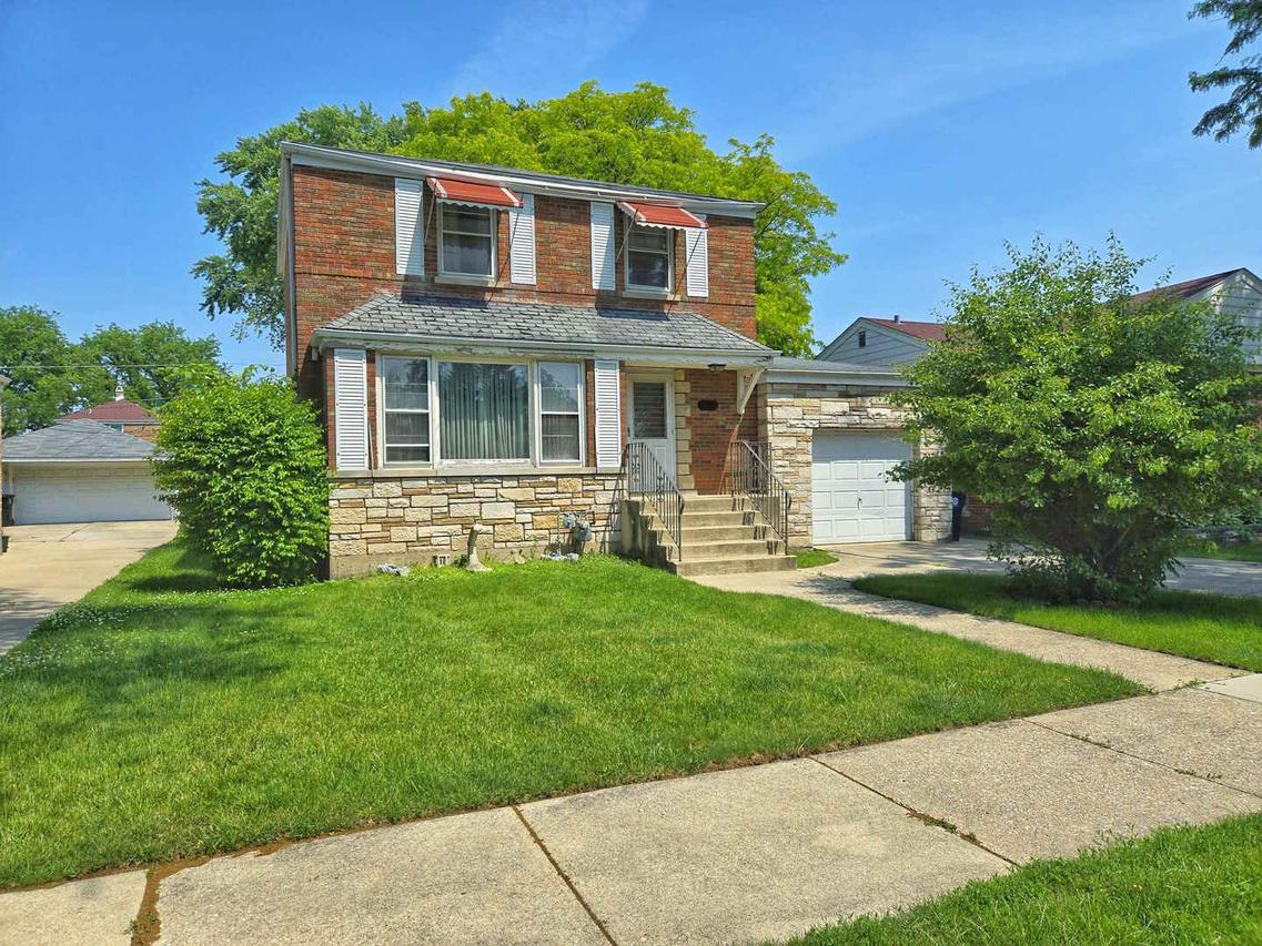 1811 Downing Ave., Westchester, IL 60154