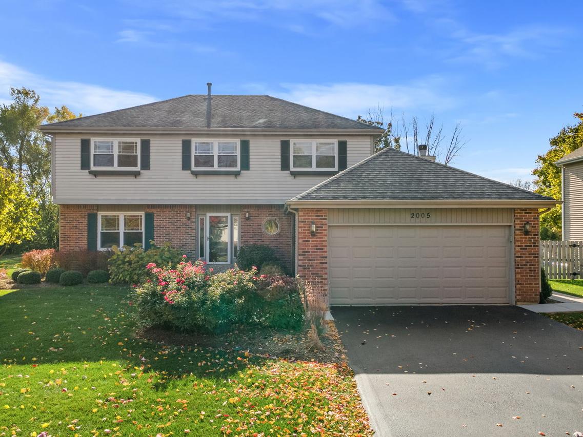 2005 Glenmoor Dr., West Dundee, IL 60118