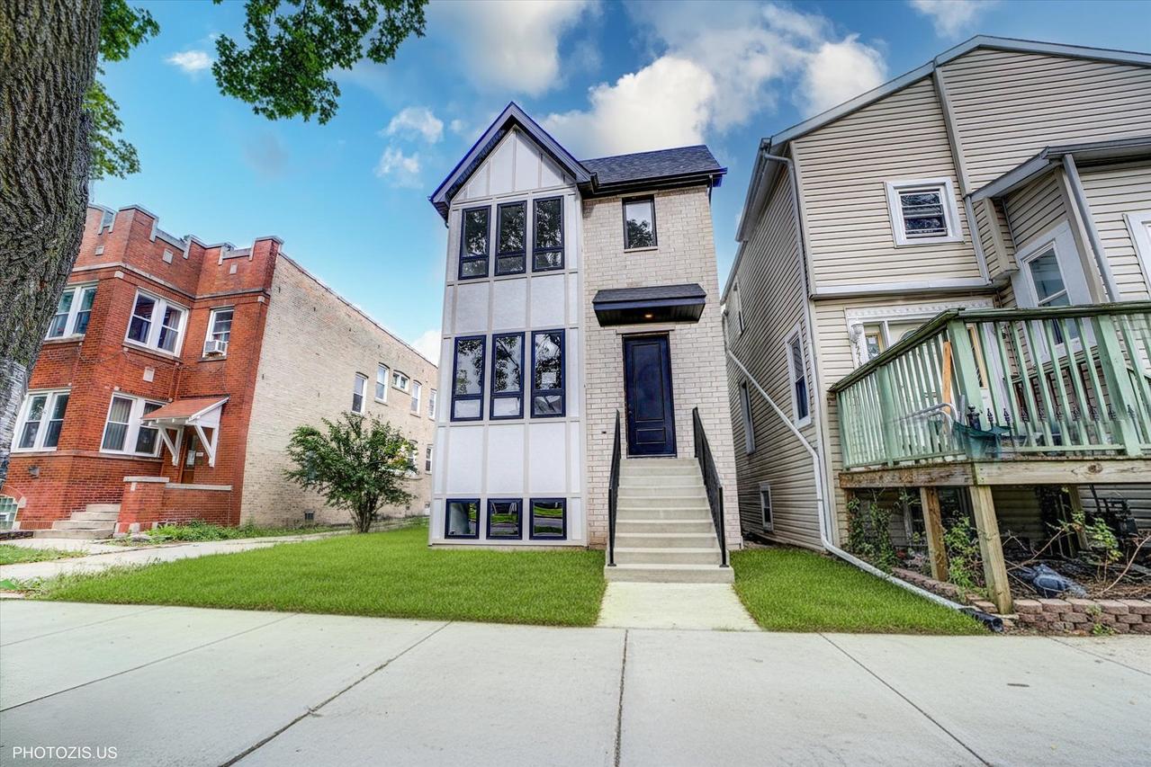 4420 W Montana St., Chicago, IL 60639