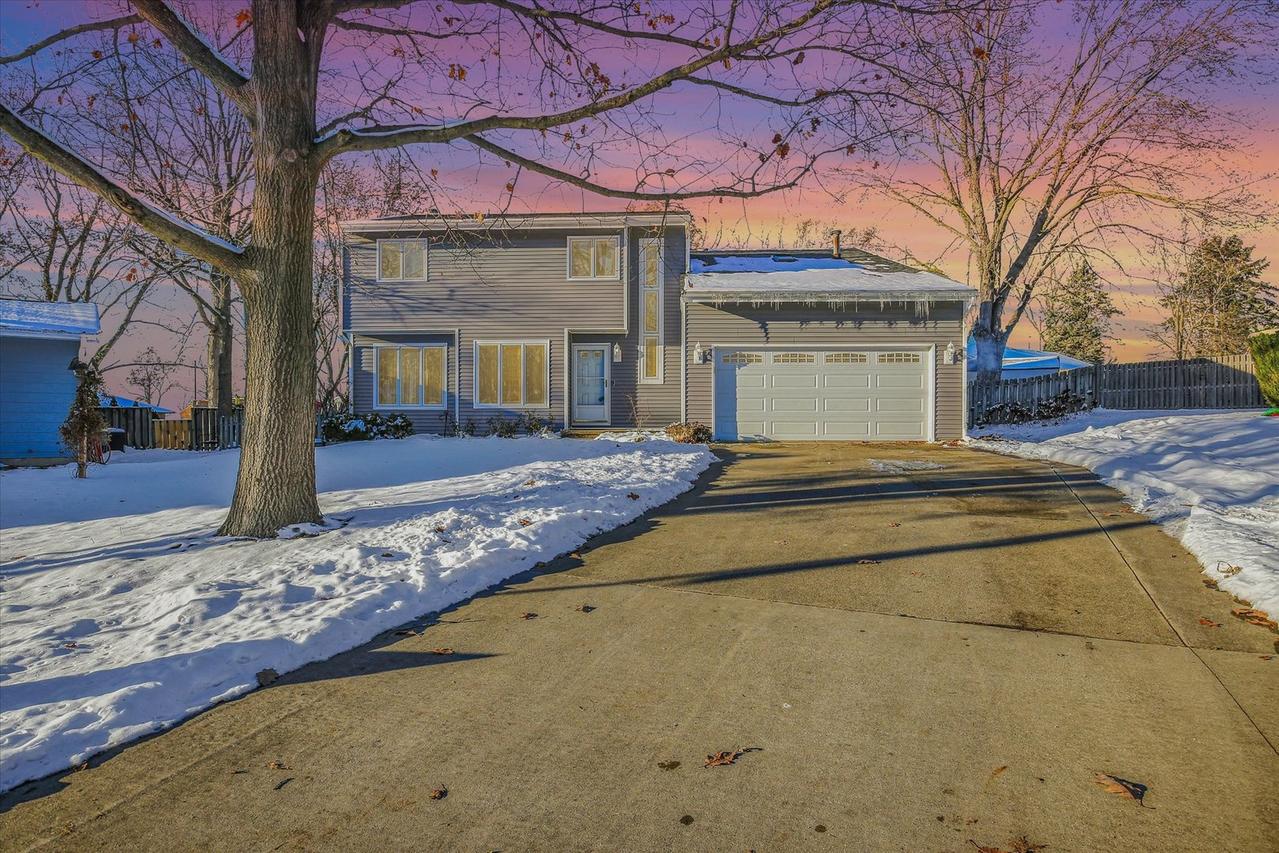 4 Genevieve Ln., Champaign, IL 61822