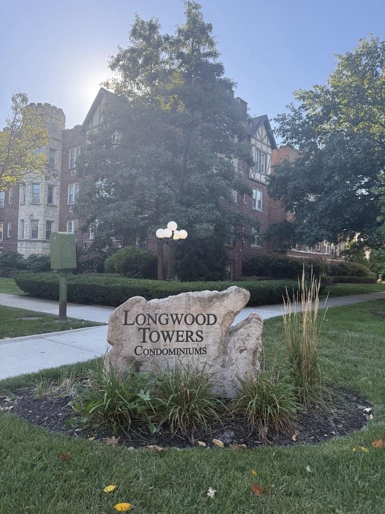 10905 S Longwood Dr. #3, Chicago, IL 60643