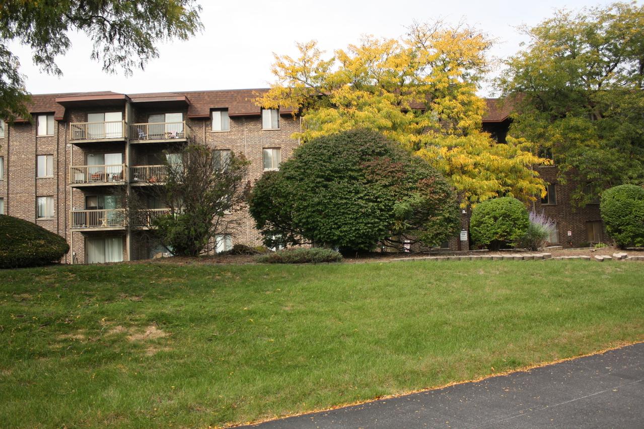 820 Elder Rd. #416, Homewood, IL 60430