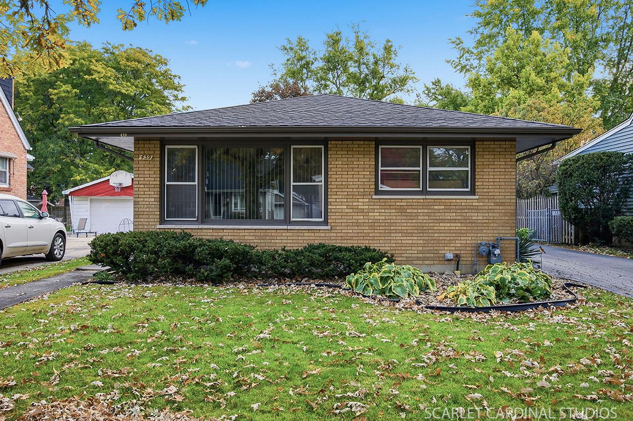 439 N Harvard Ave., Villa Park, IL 60181
