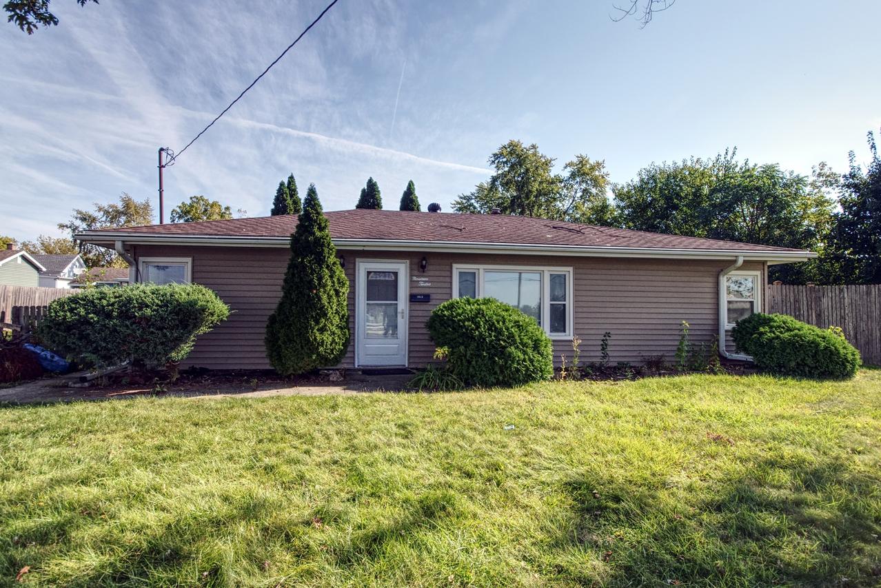 1912 Lawrence Ave., Lockport, IL 60441