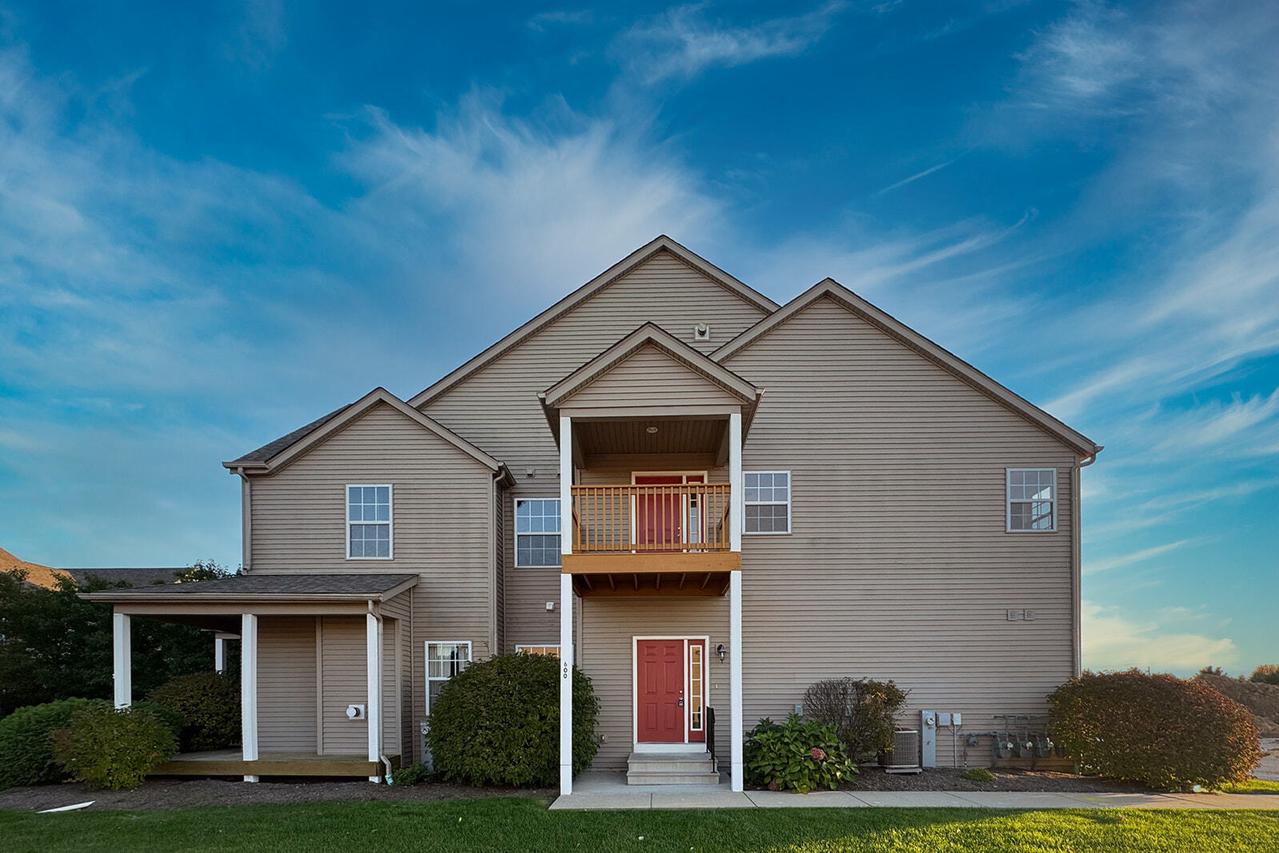 600 Clayton Cir. #A, Sycamore, IL 60178