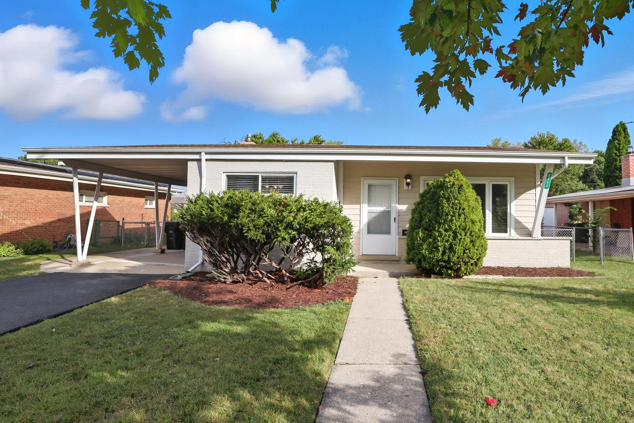 8554 W Bruce Dr., Niles, IL 60714