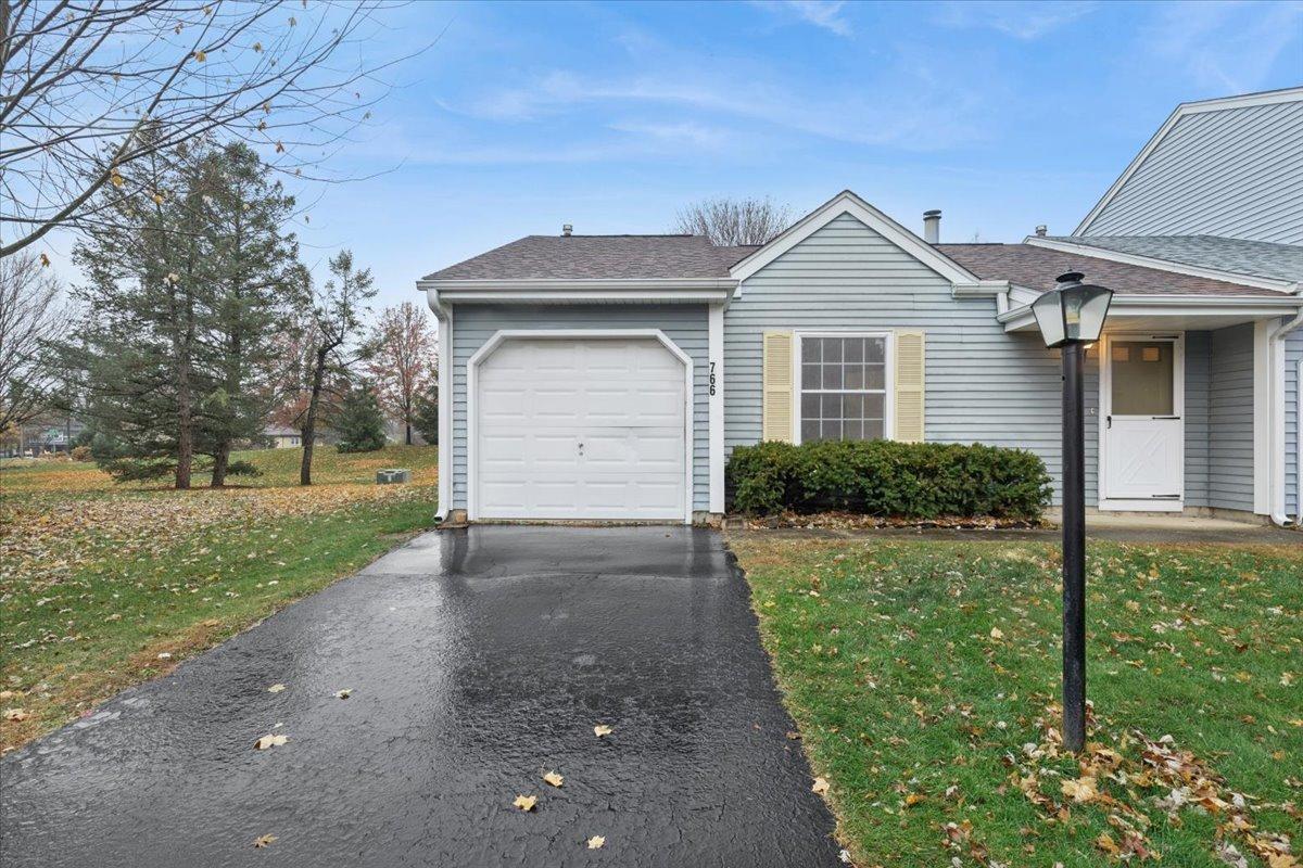 766 Brittany Ln., Island Lake, IL 60042