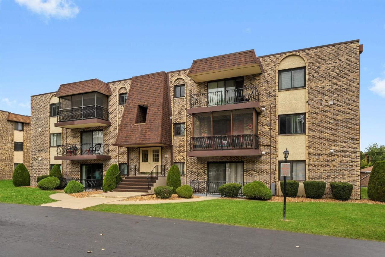4955 134th Pl. #2A, Crestwood, IL 60418