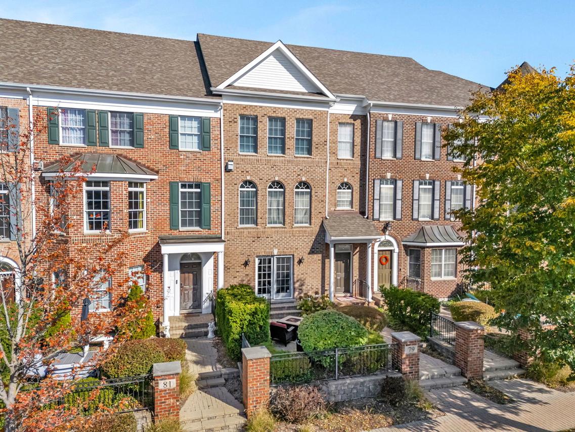 79 Spring Ave., Naperville, IL 60540
