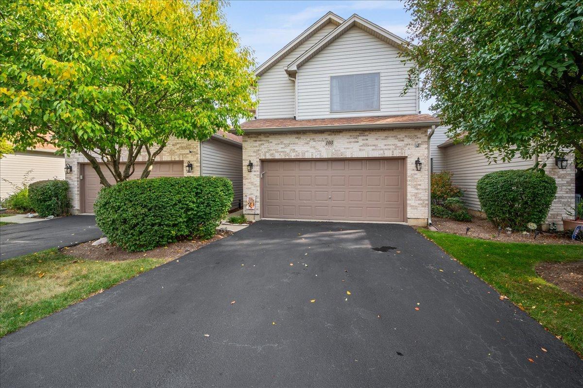 103 Fawn Ln., Elgin, IL 60120