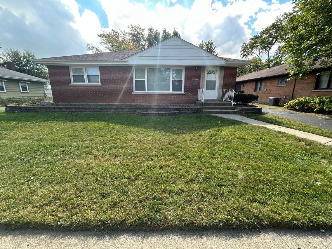 609 E 160th Pl., South Holland, IL 60473