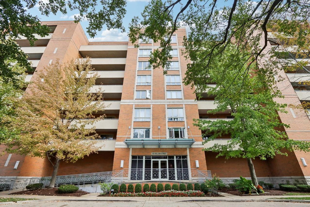 435 William St. #607, River Forest, IL 60305