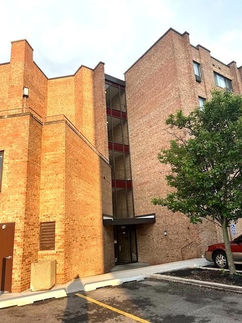 5348 N Cumberland Ave. #204, Chicago, IL 60656