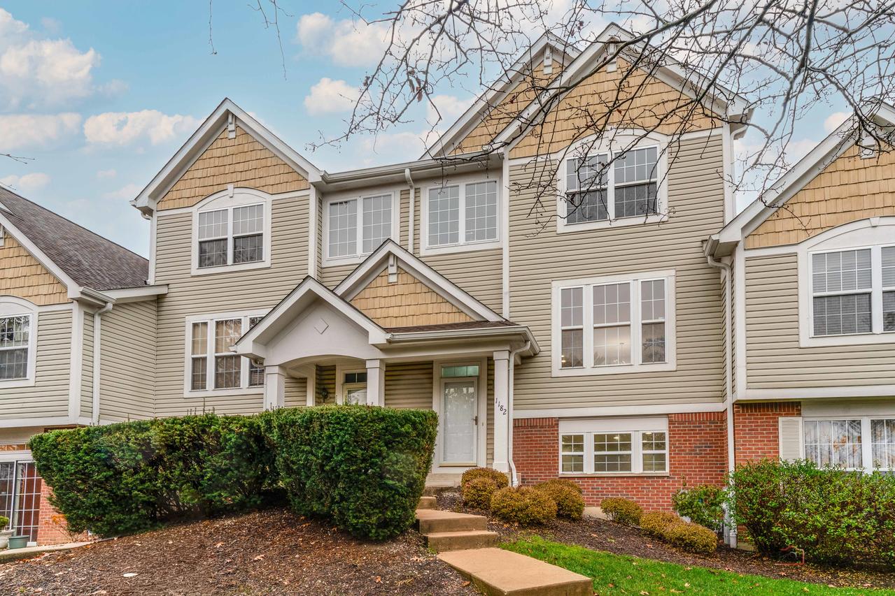 1182 Georgetown Way, Vernon Hills, IL 60061