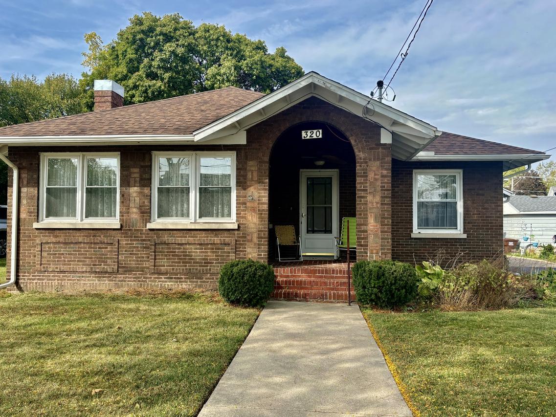 320 E Hurlbut Ave., Belvidere, IL 61008