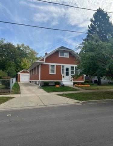 617 N View St., Aurora, IL 60506
