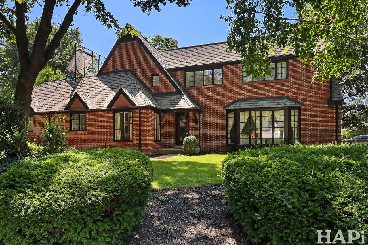 3807 Brittany Rd., Northbrook, IL 60062