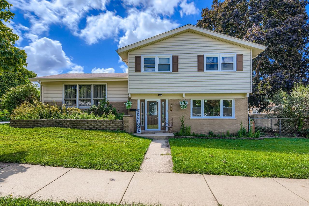 4509 W 105th St., Oak Lawn, IL 60453