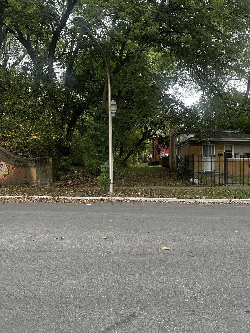 5831 S Carpenter St., Chicago, IL 60621